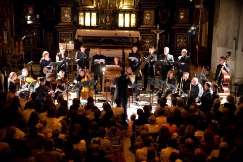 Bella che tieni li capelli d'oro